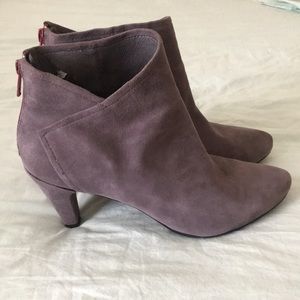 Tsubo Felecia grey booties